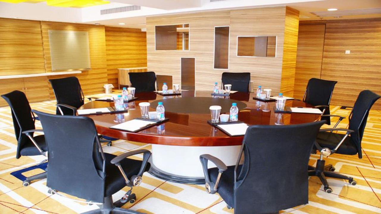 Holiday Inn Binhai Tianjin Extérieur photo