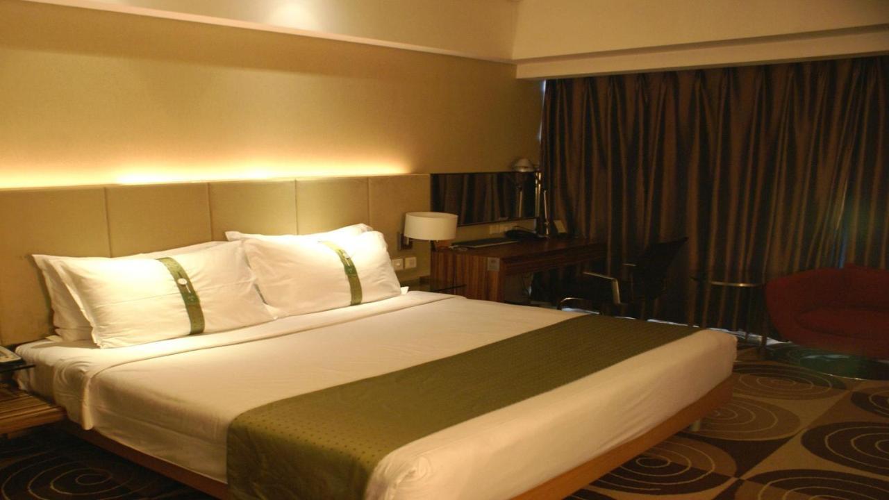 Holiday Inn Binhai Tianjin Extérieur photo