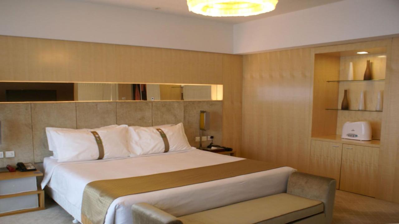 Holiday Inn Binhai Tianjin Extérieur photo